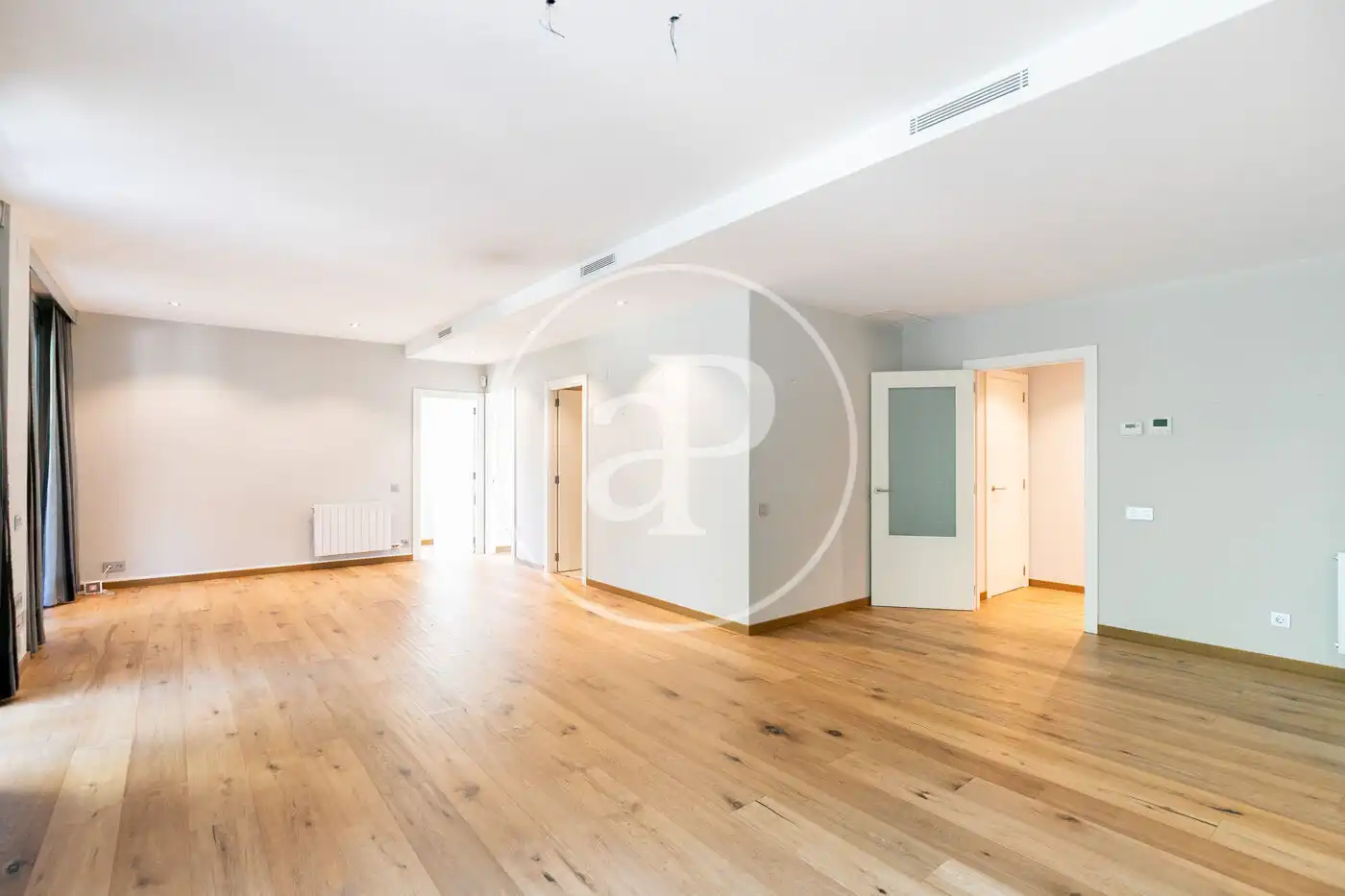 Living room of Flat for sale in Barcelona  with Air Conditioner, Heating and Storage room