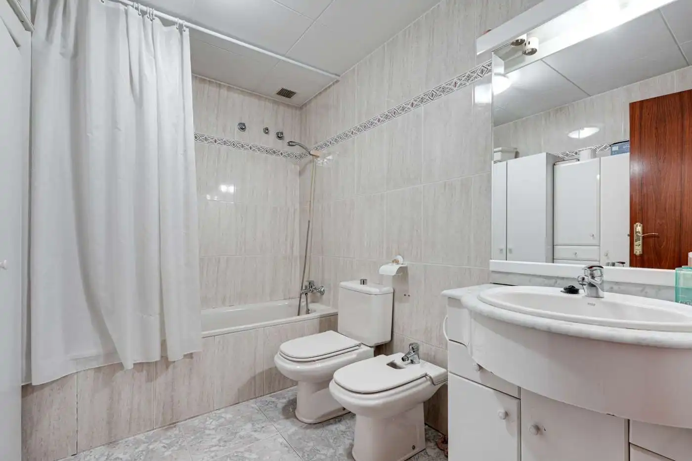 Baño de Dúplex en venta en Lleida con Aire acondicionado, Calefacción y Terraza