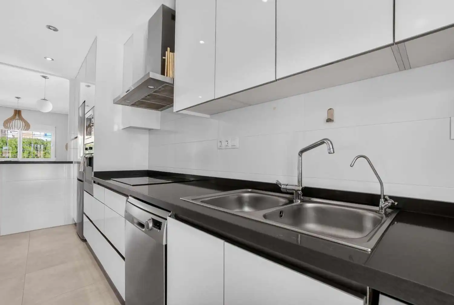 Cocina de Casa adosada en venta en Orihuela con Aire acondicionado, Calefacción y Terraza