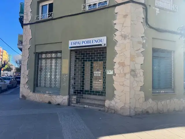 Local comercial en venda a Avinguda del Mediterrani 76, imagen 2
