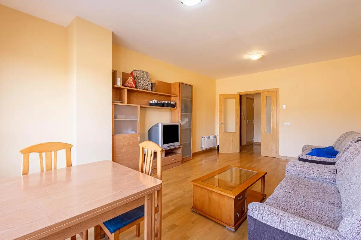 Living room of Flat for sale in Toledo  with Heating, Private garden and Swimming Pool