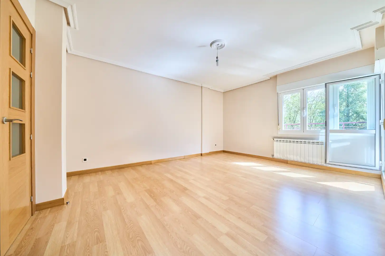 Living room of Flat for sale in Vitoria - Gasteiz  with Terrace, Storage room and Furnished