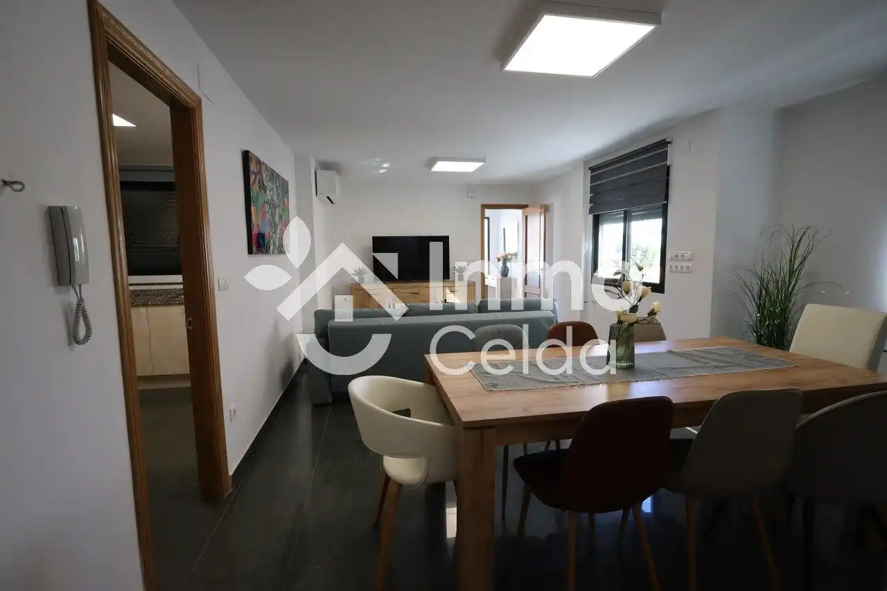 Sala de estar de Casa adosada en venta en Chiva con Aire acondicionado, Calefacción y Terraza