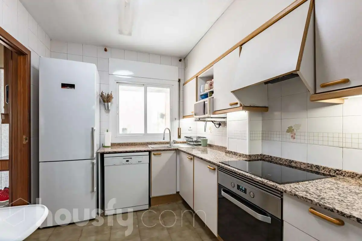 Cocina de Casa o chalet en venta en Sant Cugat del Vallès con Calefacción, Jardín privado y Parquet