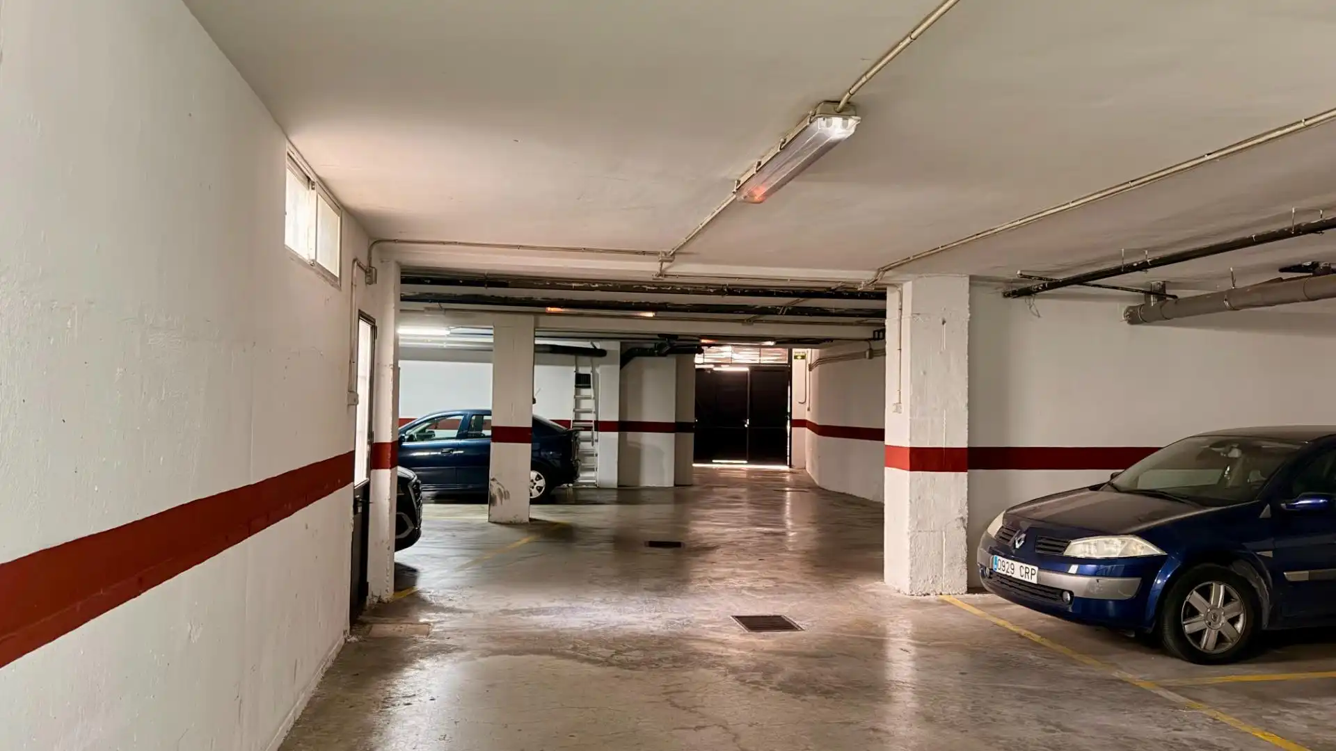 Garage zur Miete in Calle REAL, La Zubia Ciudad