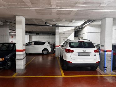 Einzelparkplatz zum Verkauf in Carrer de València