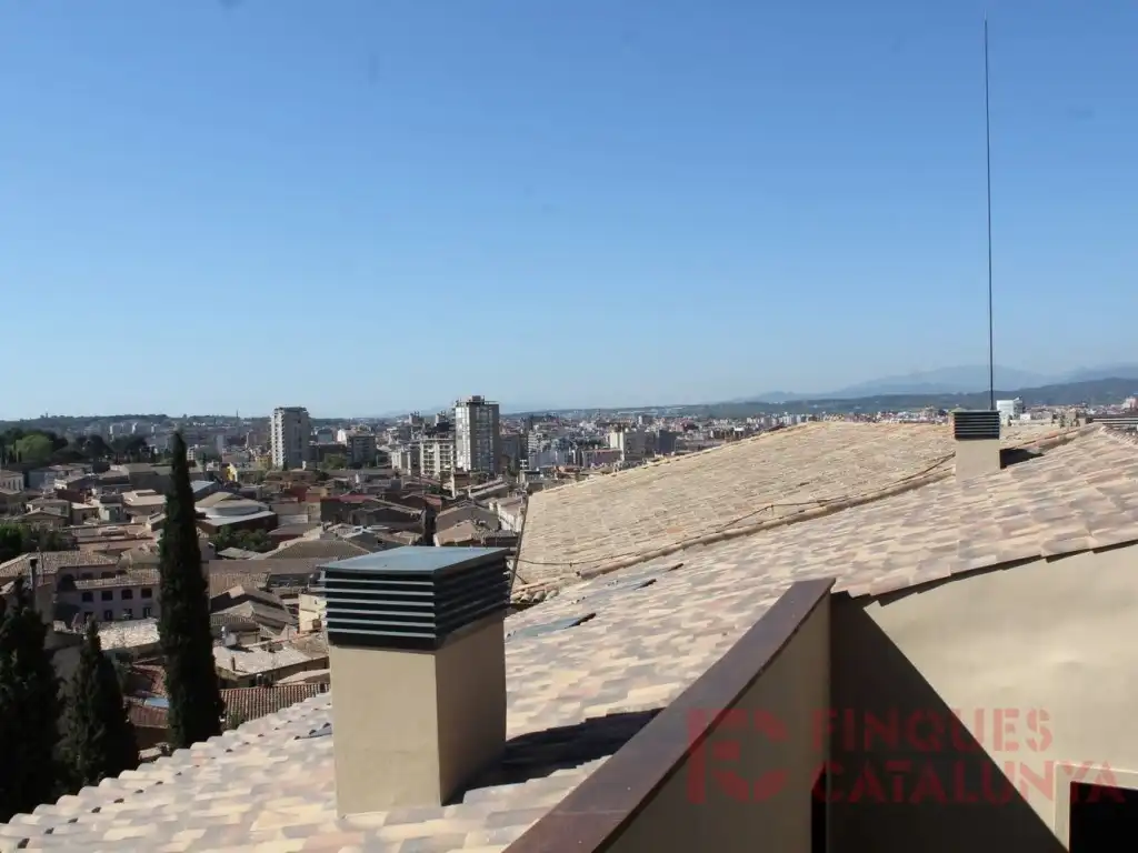 Exterior view of Duplexes for sale in Girona  with Air Conditioner and Terrace