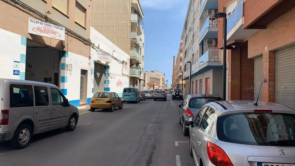 Einzelparkplatz mit Aufzug zum Verkauf in Carrer del Comerç 45