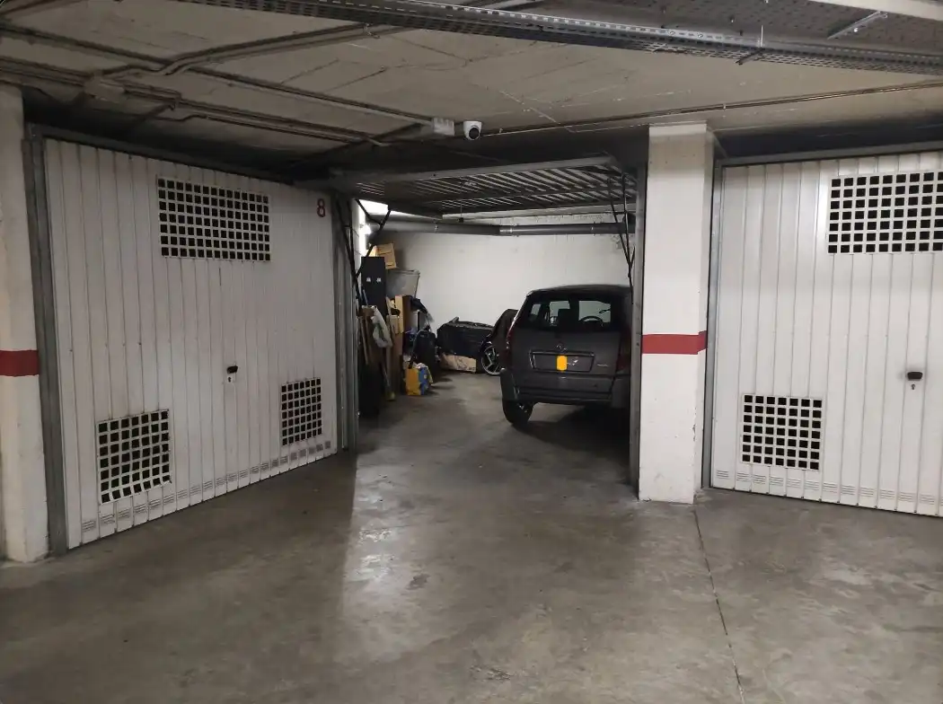 Einzelparkplatz mit Aufzug zum Verkauf in Avinguda Onze de Setembre, imagen 2