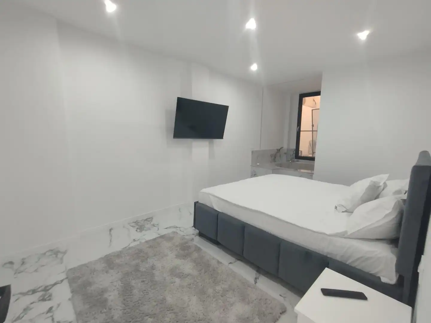 Dormitori de Planta baixa en venda en Alicante / Alacant amb Aire condicionat, Terrassa i Jacuzzi