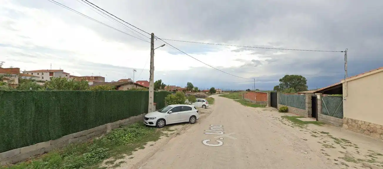 Haus mit Garten zum Verkauf in 1(UA8YUA25)