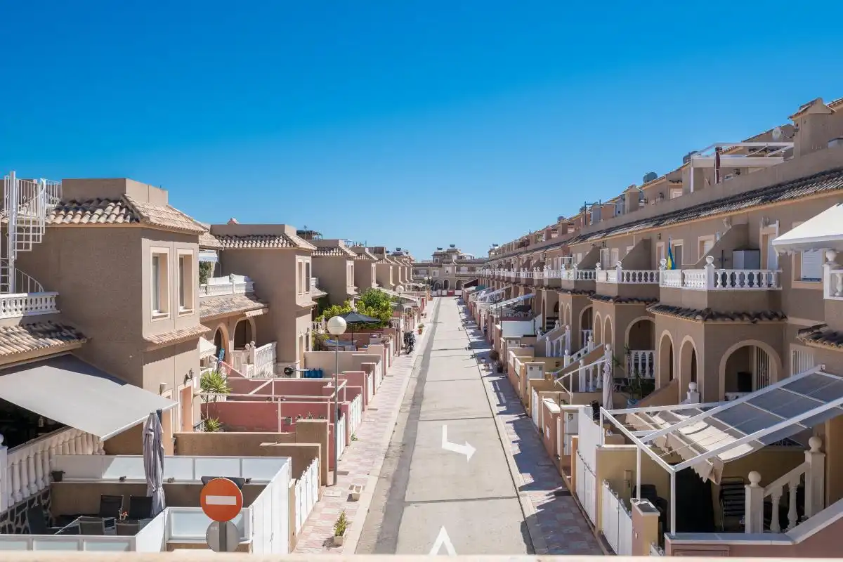 Vista exterior de Planta baja en venta en Santa Pola con Aire acondicionado, Calefacción y Terraza
