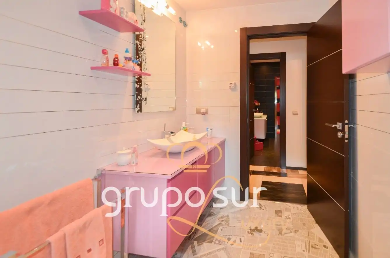 Dormitori de Casa o xalet en venda en Valladolid amb Aire condicionat, Calefacció i Jardí privat