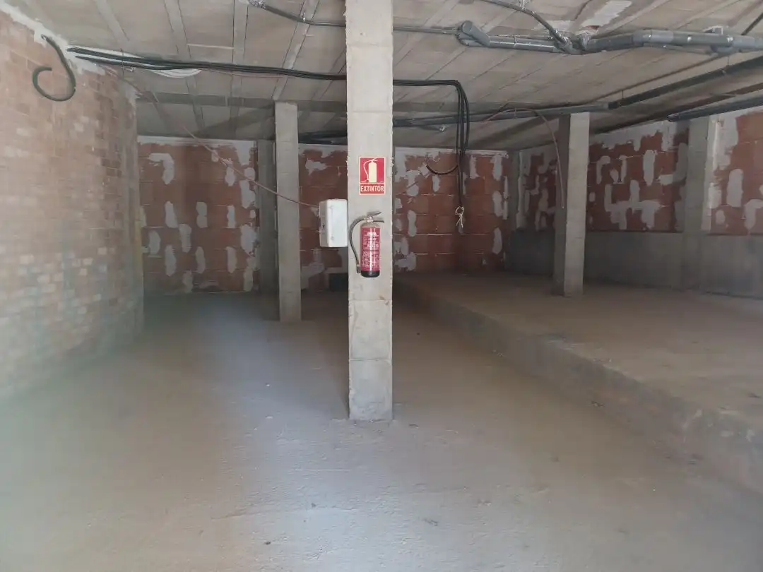 Local commercial à vendre à Calle Ramón Almazán 13, imagen 5