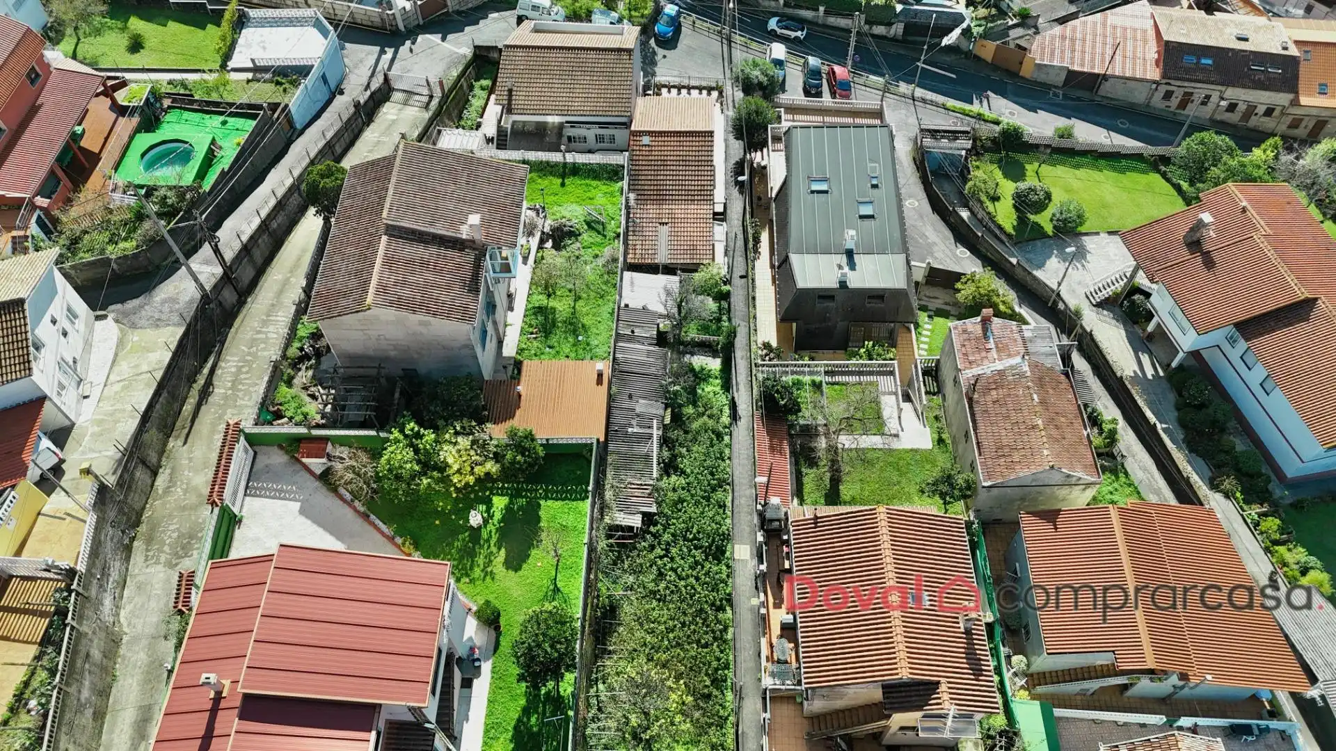 Houses for sale in Vigo   with Heating, Private garden and Parquet flooring