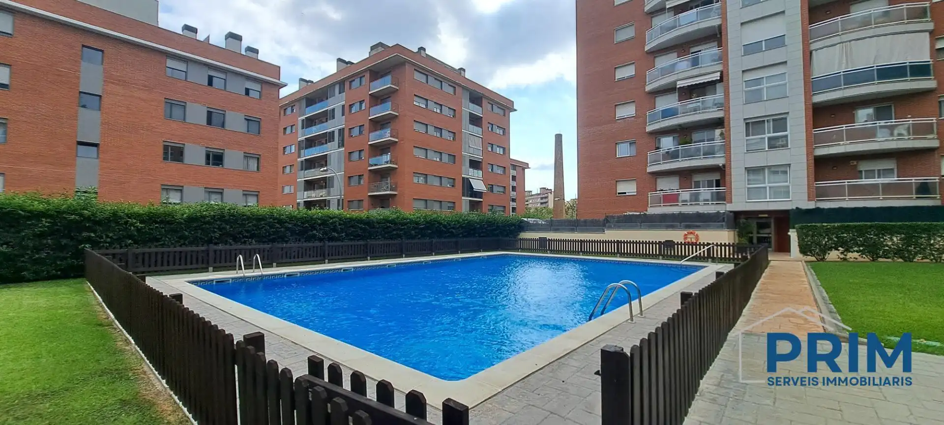 Swimming pool of Flat for rent in Mestral 