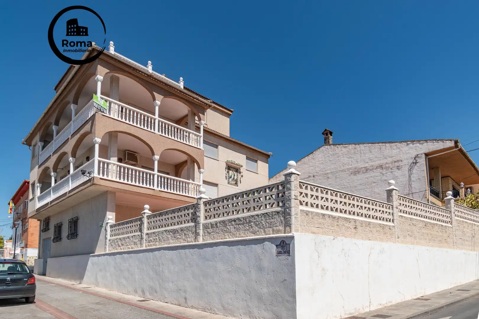 Casa aparellada amb terrassa en venda a Jun, imagen 65