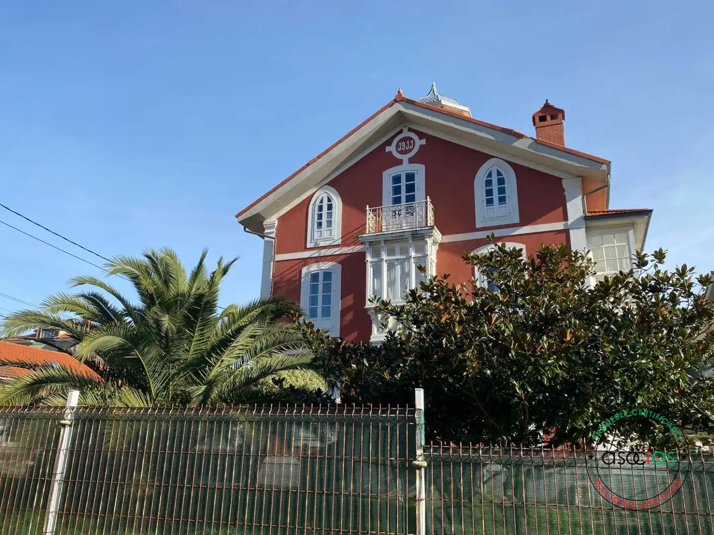 Vista exterior de Casa o chalet en venta en Soto del Barco con Calefacción, Jardín privado y Parquet