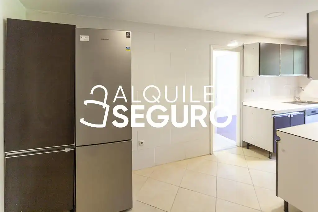 Flat with lift to rent in Menendez Pidal, imagen 19