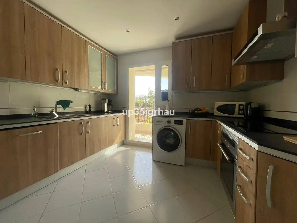 Ático con piscina en venta en Estepona - Estepona,Selwo,Avenida Parque Selwo, imagen 17
