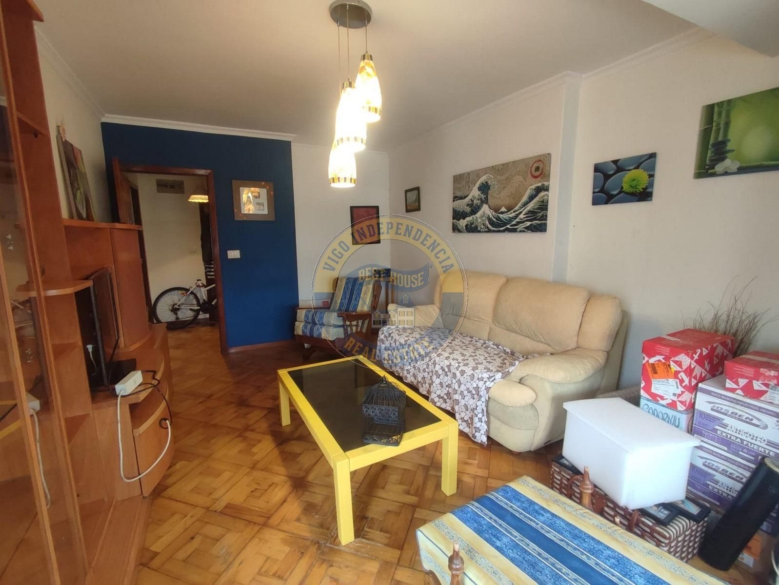 Living room of Flat for sale in Vigo   with Storage room and Balcony