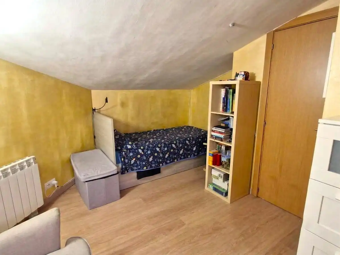 Habitación de Piso en venta en Molins de Rei con Aire acondicionado, Calefacción y Parquet