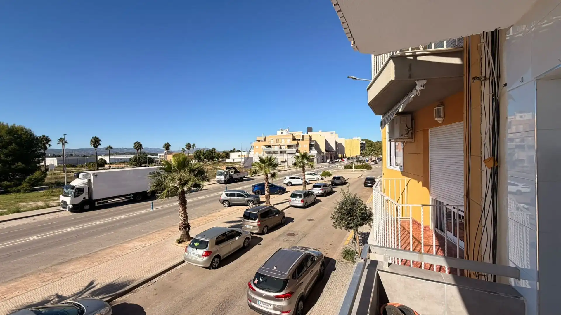 Außenansicht von Wohnung zum Verkauf in Alberic mit Klimaanlage, Heizung und Terrasse