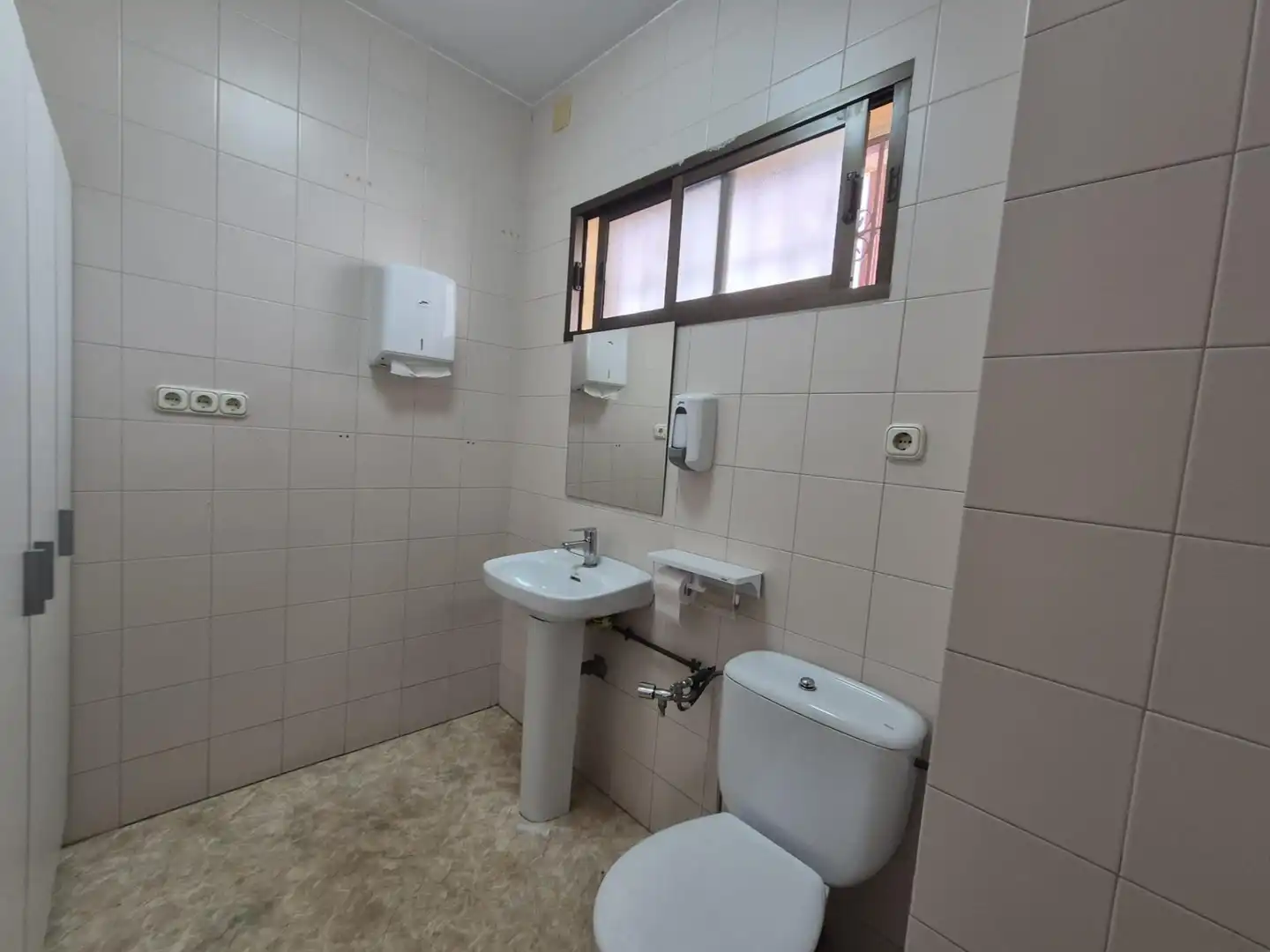 Office space for sale in Santa María del Águila, imagen 20