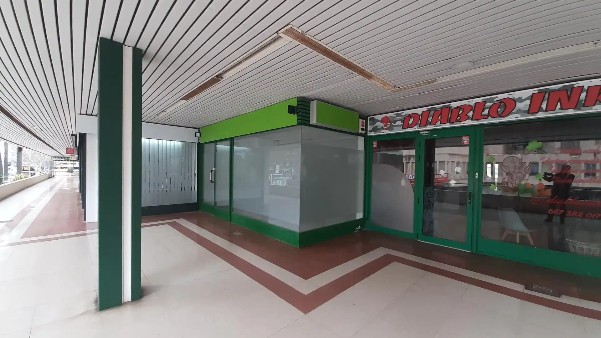 Local en venta en Benidorm con Terraza