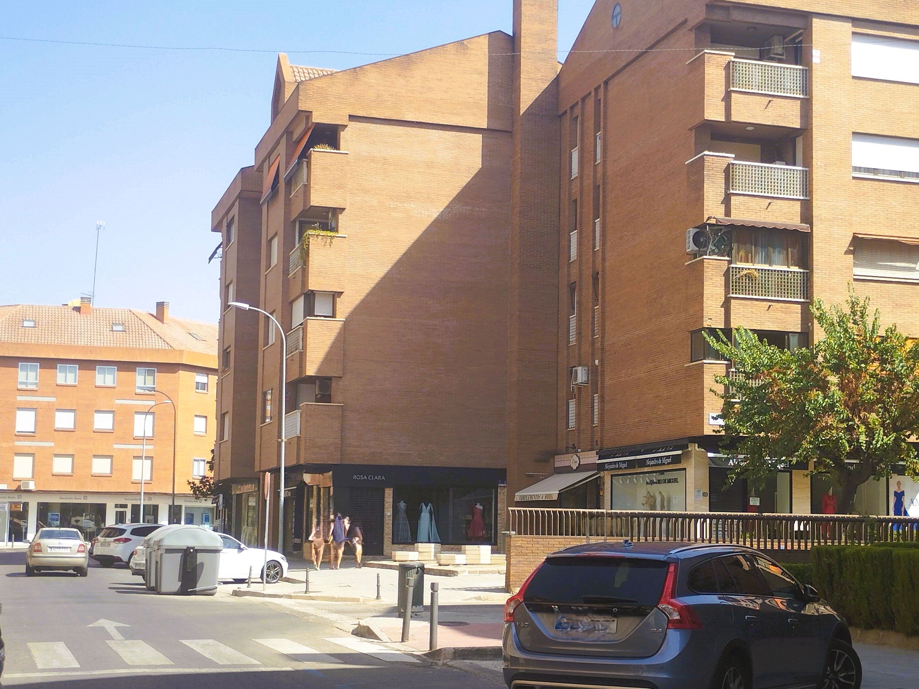 Vista exterior de Garatge en venda en  Toledo Capital