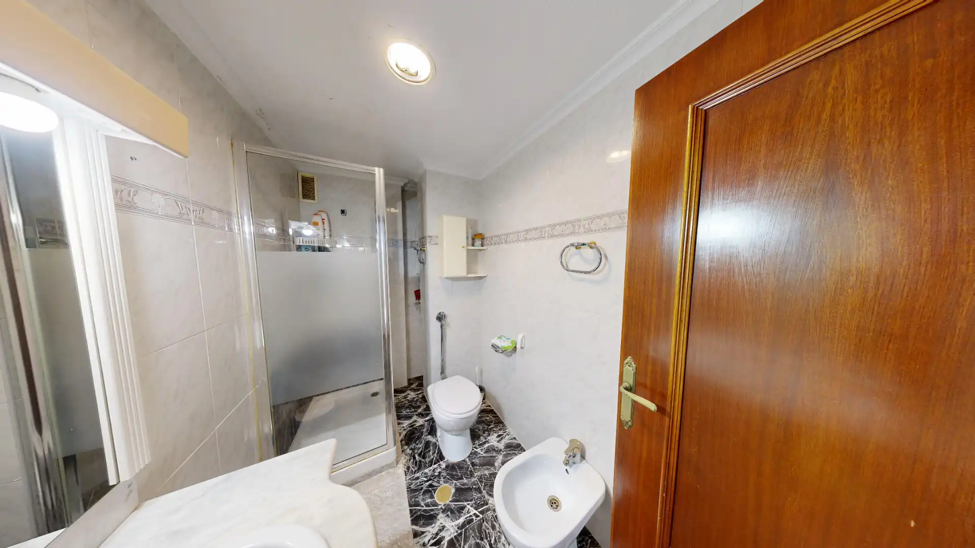 Bathroom of Flat for sale in Albacete  with Air Conditioner, Heating and Furnished