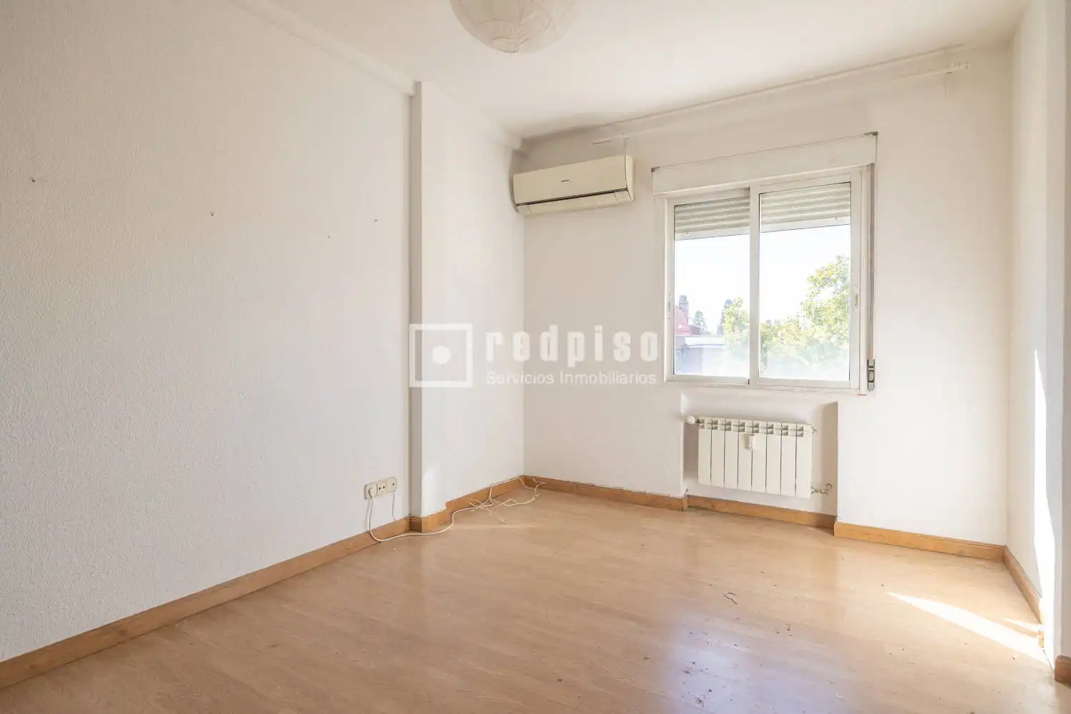 Schlafzimmer von Wohnung zum Verkauf in Madrid mit Klimaanlage, Heizung und Privatgarten