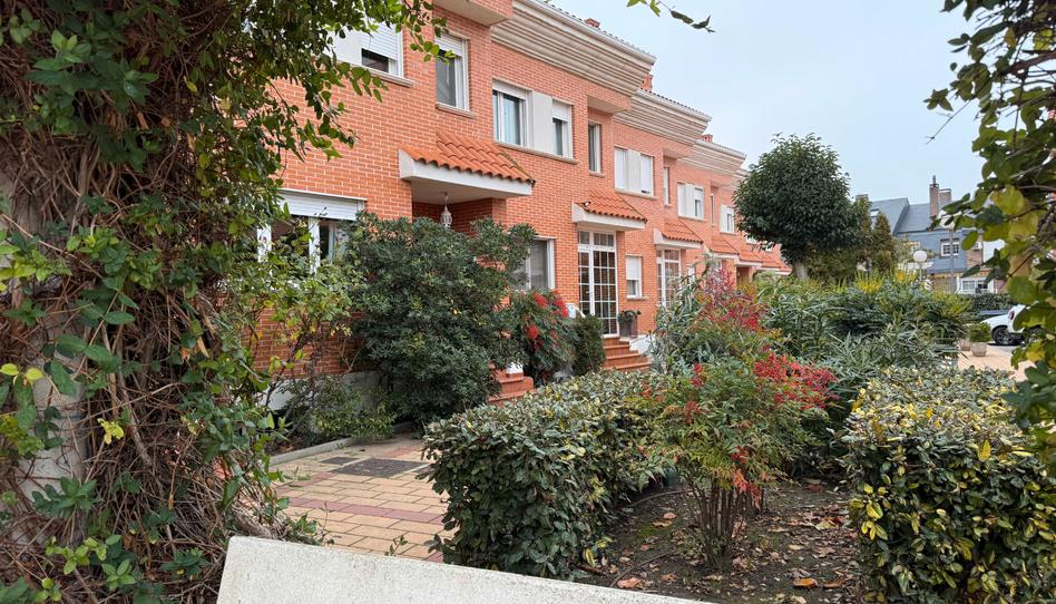 Photo 1 of Single-family semi-detached for sale in Calle Ignacio Serrano, Covaresa, Valladolid