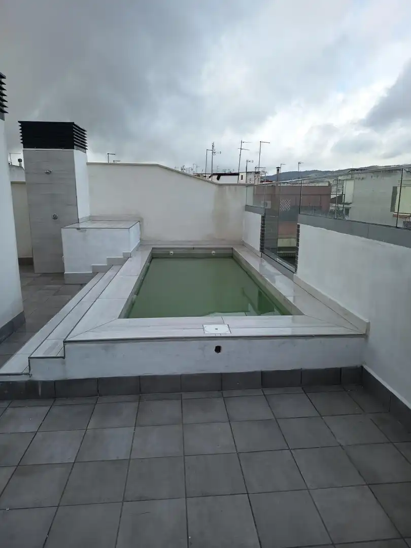 Piscina de Pis en venda en Córdoba amb Aire condicionat i Piscina comunitària