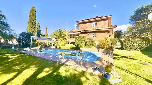 Casa-chalet en Venta en El Bosque