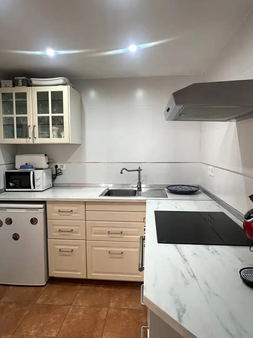 Cuina de Casa o xalet en venda en Salobreña amb Aire condicionat i Terrassa