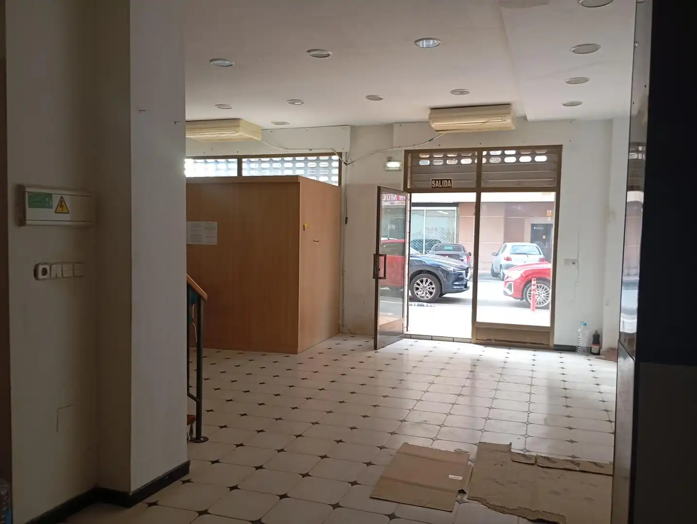 Local comercial en venda a Sur, imagen 4