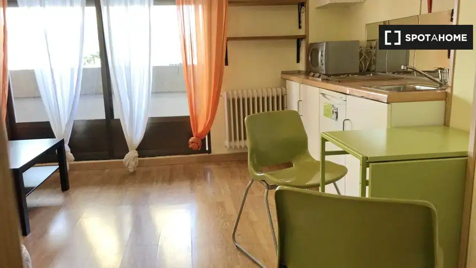Bedroom of Study for share in Santa Marta de Tormes  with Air Conditioner and Terrace
