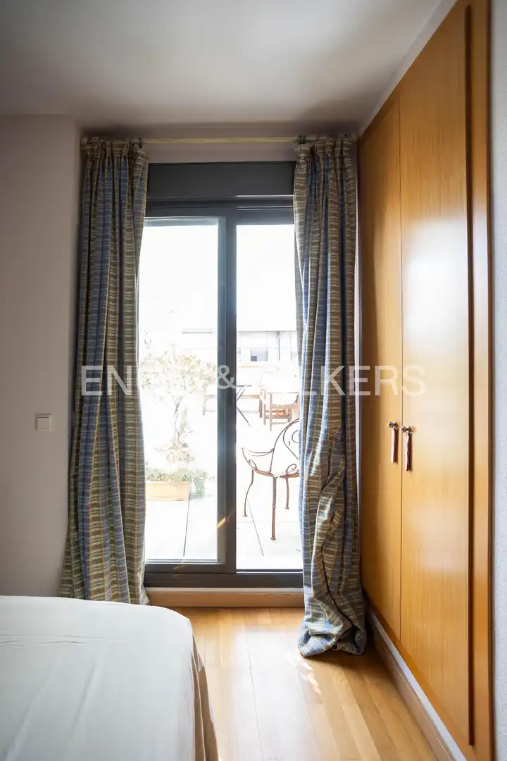 Vista exterior de Ático en venta en Camas con Aire acondicionado, Calefacción y Jardín privado