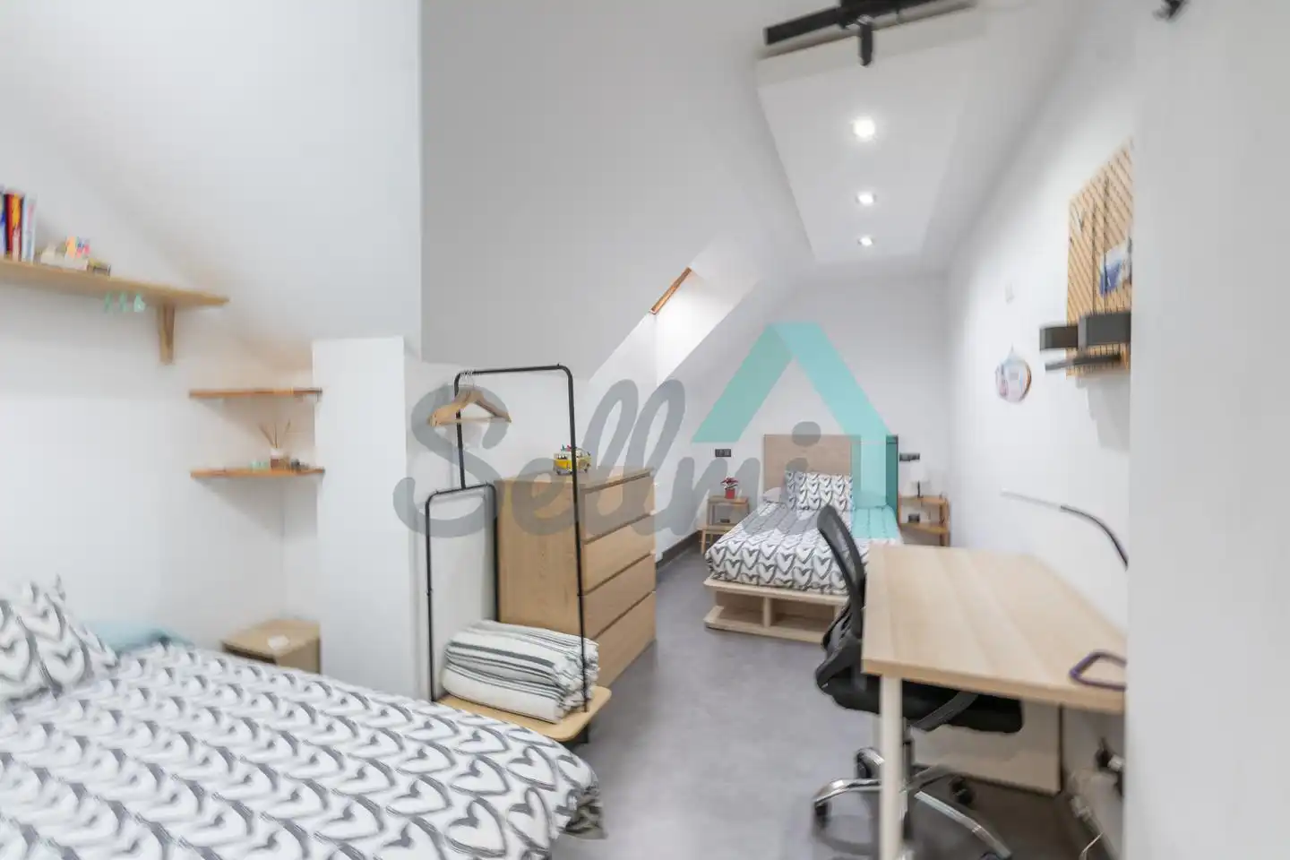 Bedroom of Flat for share in Oviedo   with Heating, Furnished and Internet