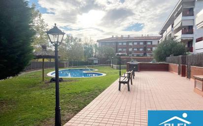 Swimming pool of Flat for sale in Sant Quirze del Vallès  with Terrace and Swimming Pool