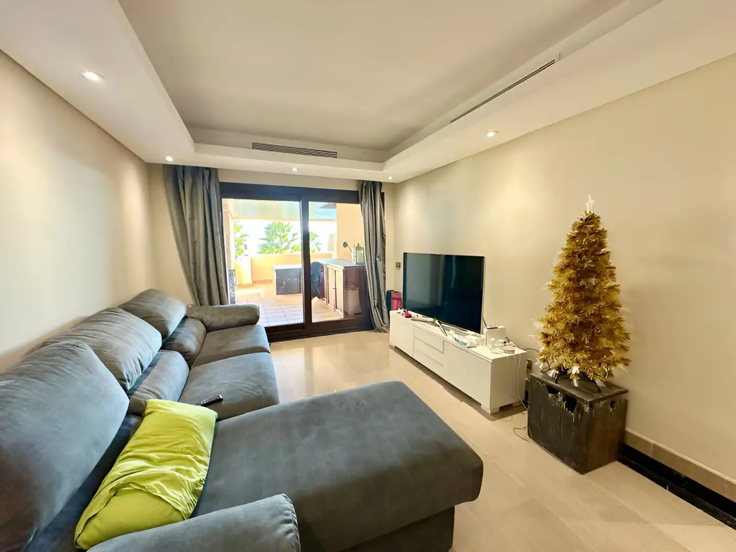 Apartment with pool for sale in Estepona Pueblo, imagen 6