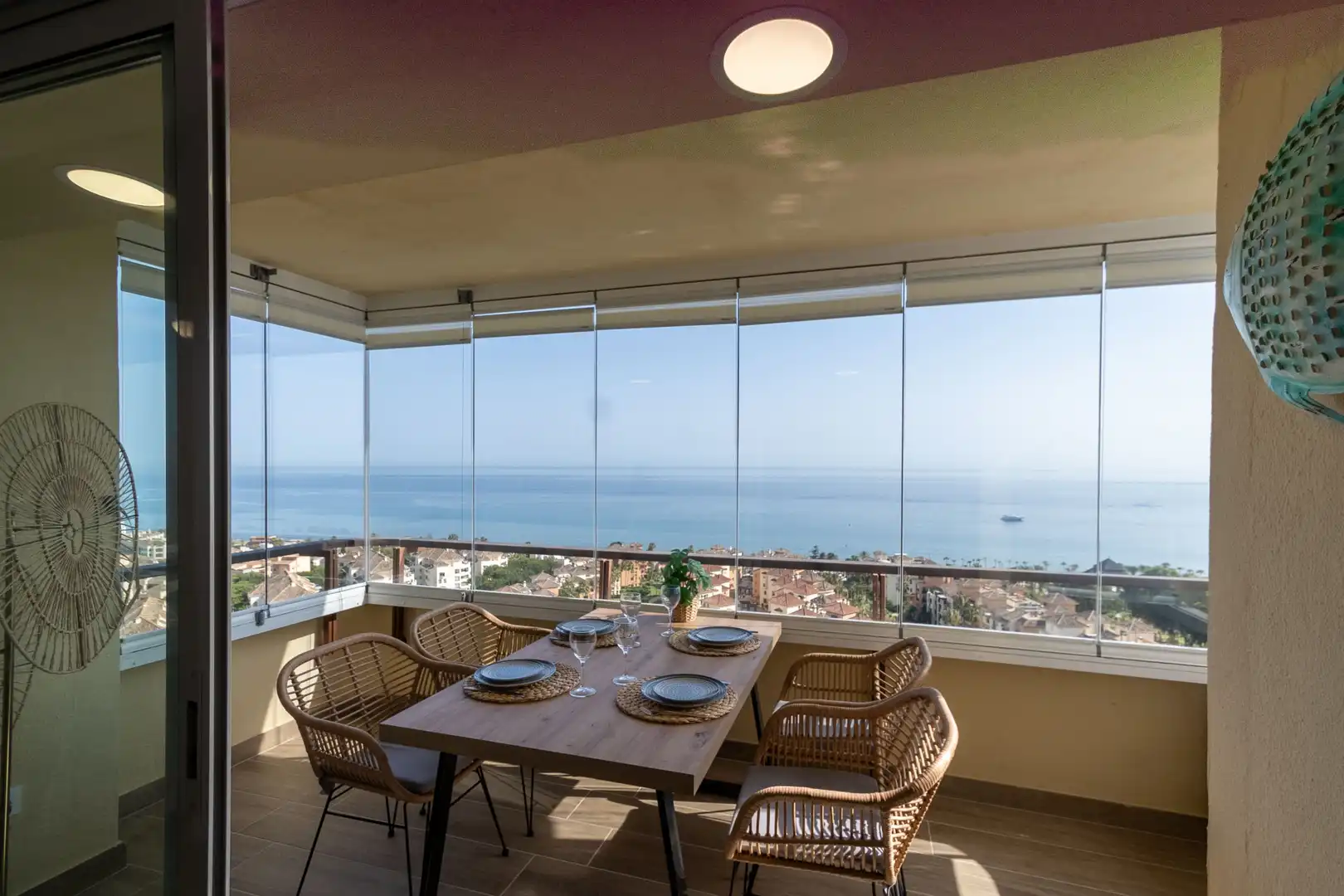 Comedor de Apartamento de alquiler en Marbella con Aire acondicionado, Terraza y Amueblado
