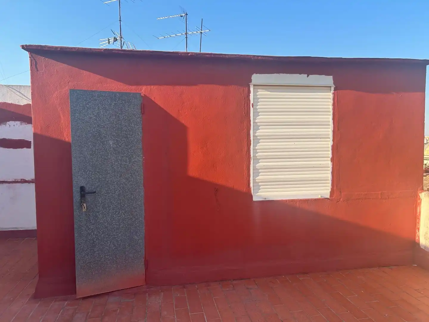 Vista exterior de Piso en venta en Sueca con Terraza, Trastero y Horno