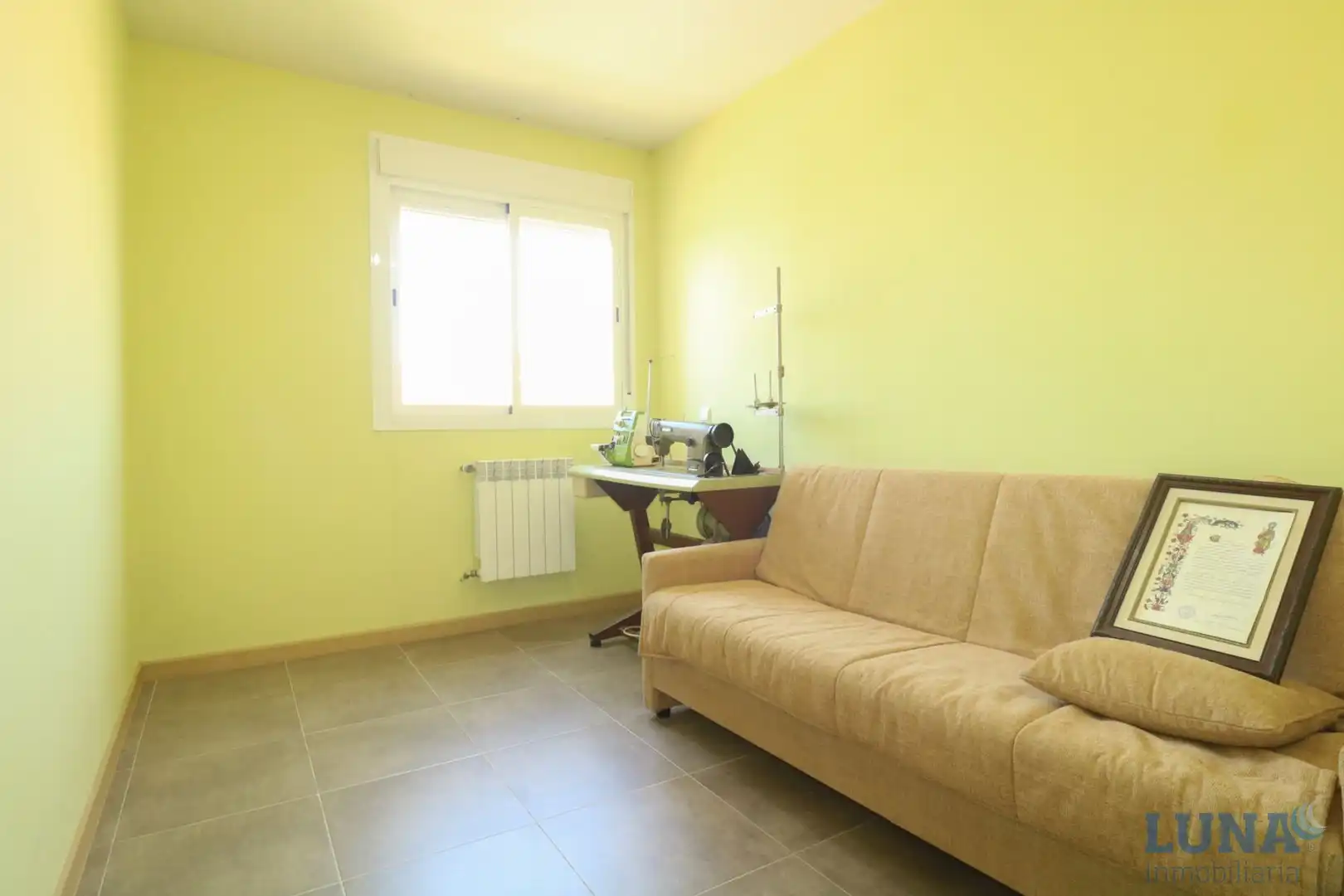 Schlafzimmer von Wohnung zum Verkauf in Parla mit Klimaanlage und Heizung