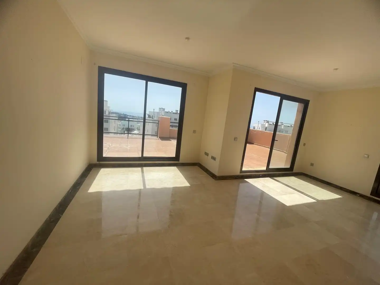 Flat for sale in C/ Cartajima, Riviera del Sol