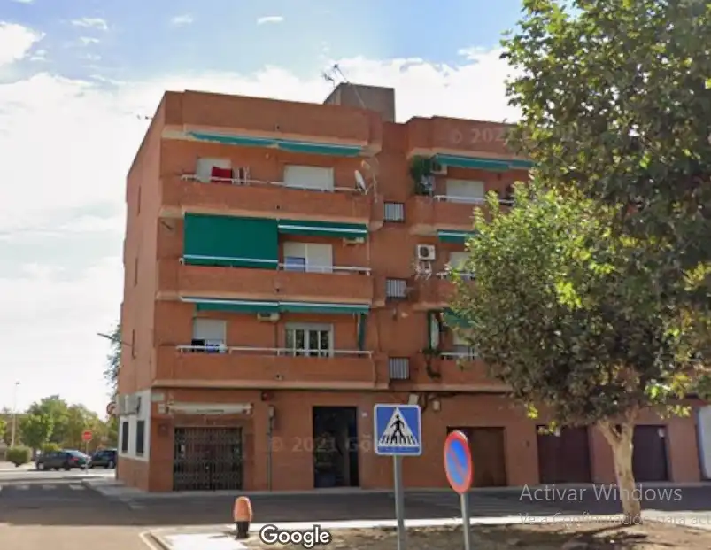 Piso en venta en Avenida Conquistadores 31