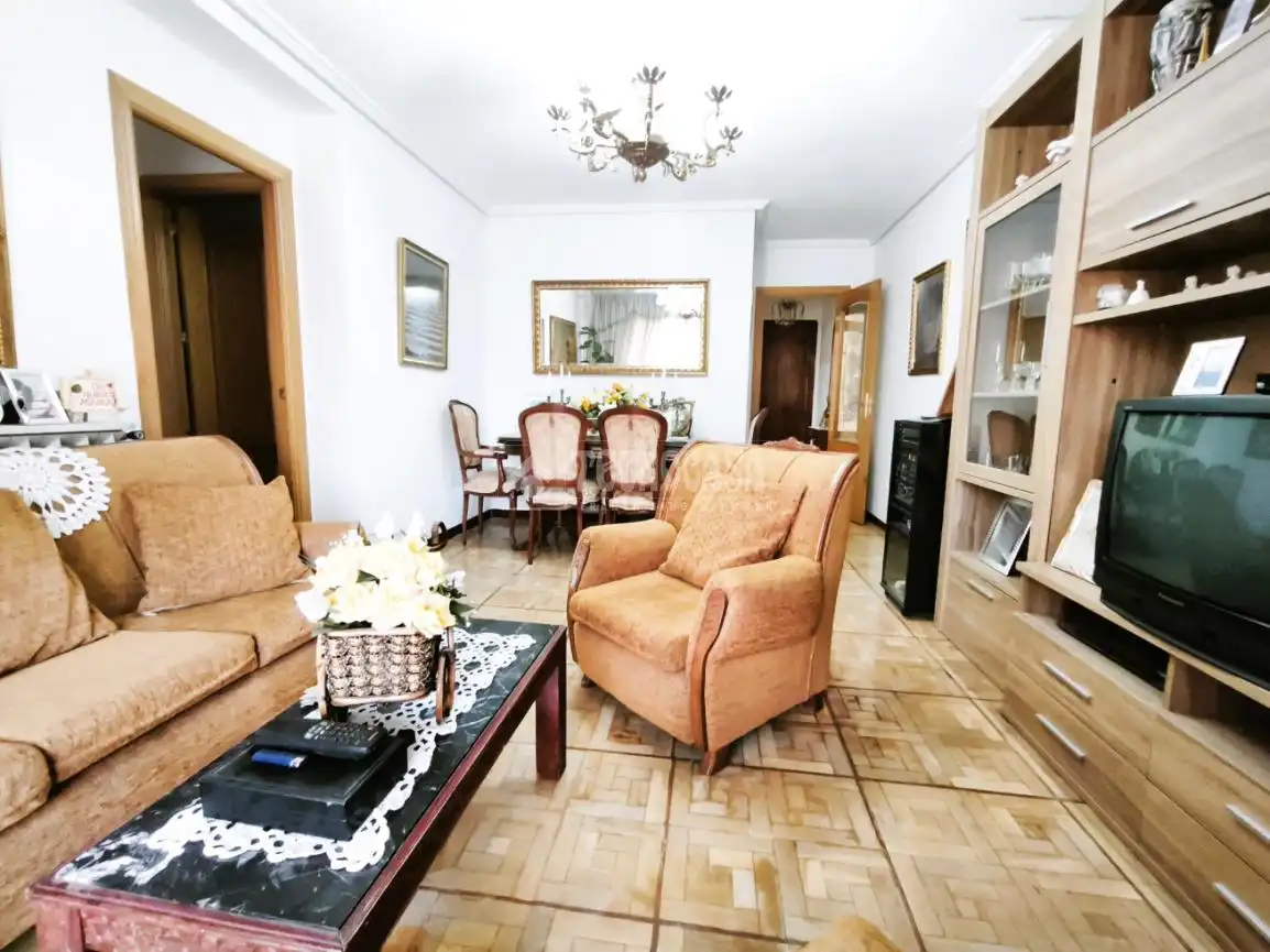 Piso con ascensor en venta en Villafontana - Estoril I, imagen 7