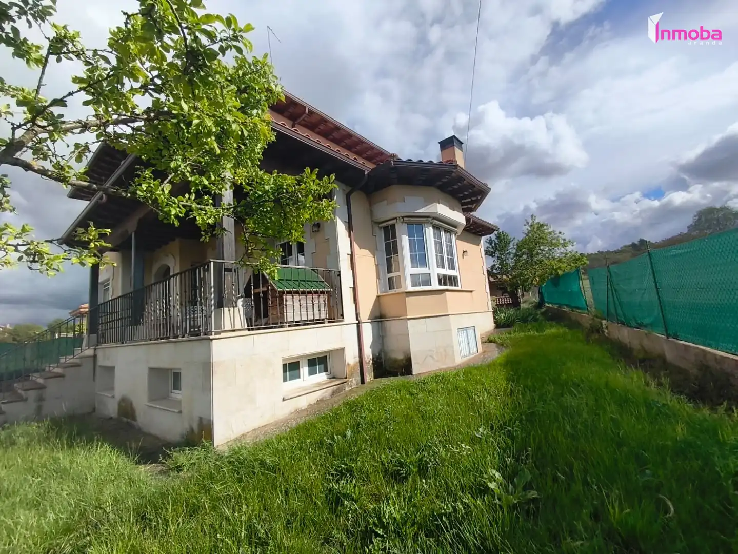 Exterior view of Houses for sale in Milagros  with Heating, Private garden and Parquet flooring