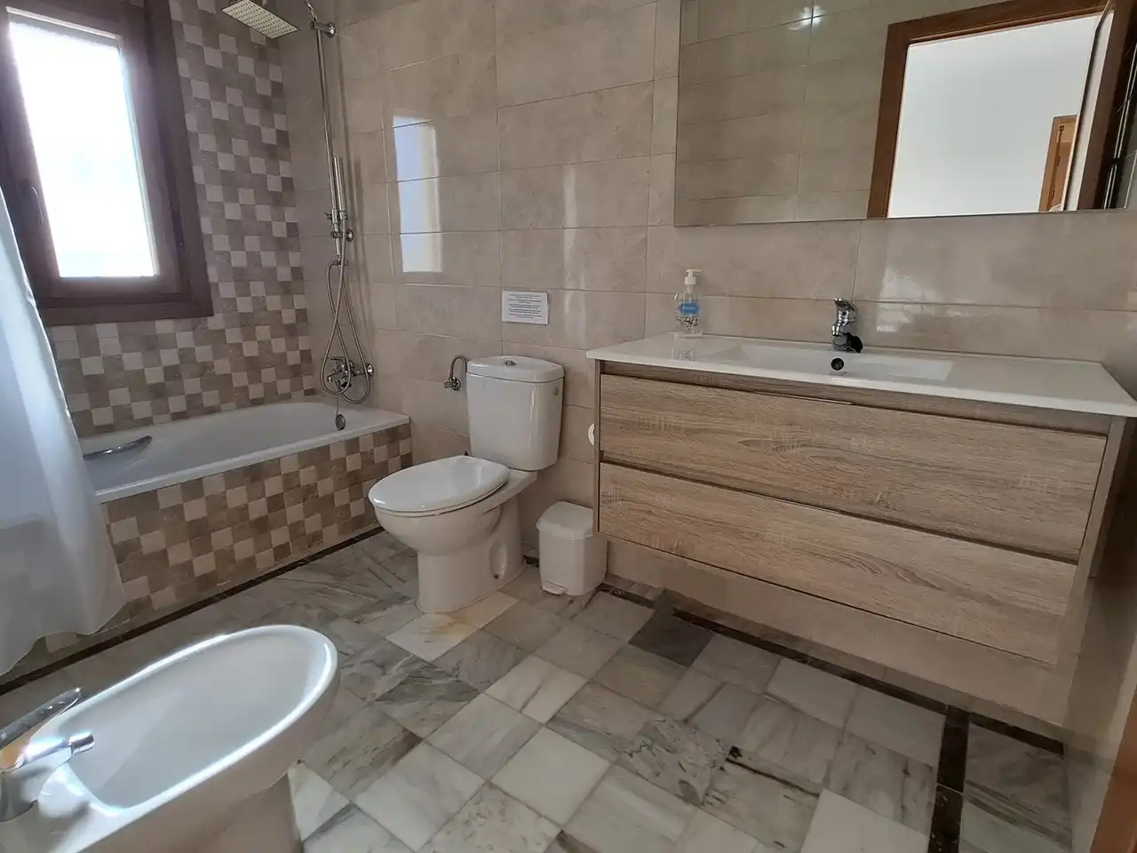 House with pool for sale in Vista de los Ángeles, imagen 20